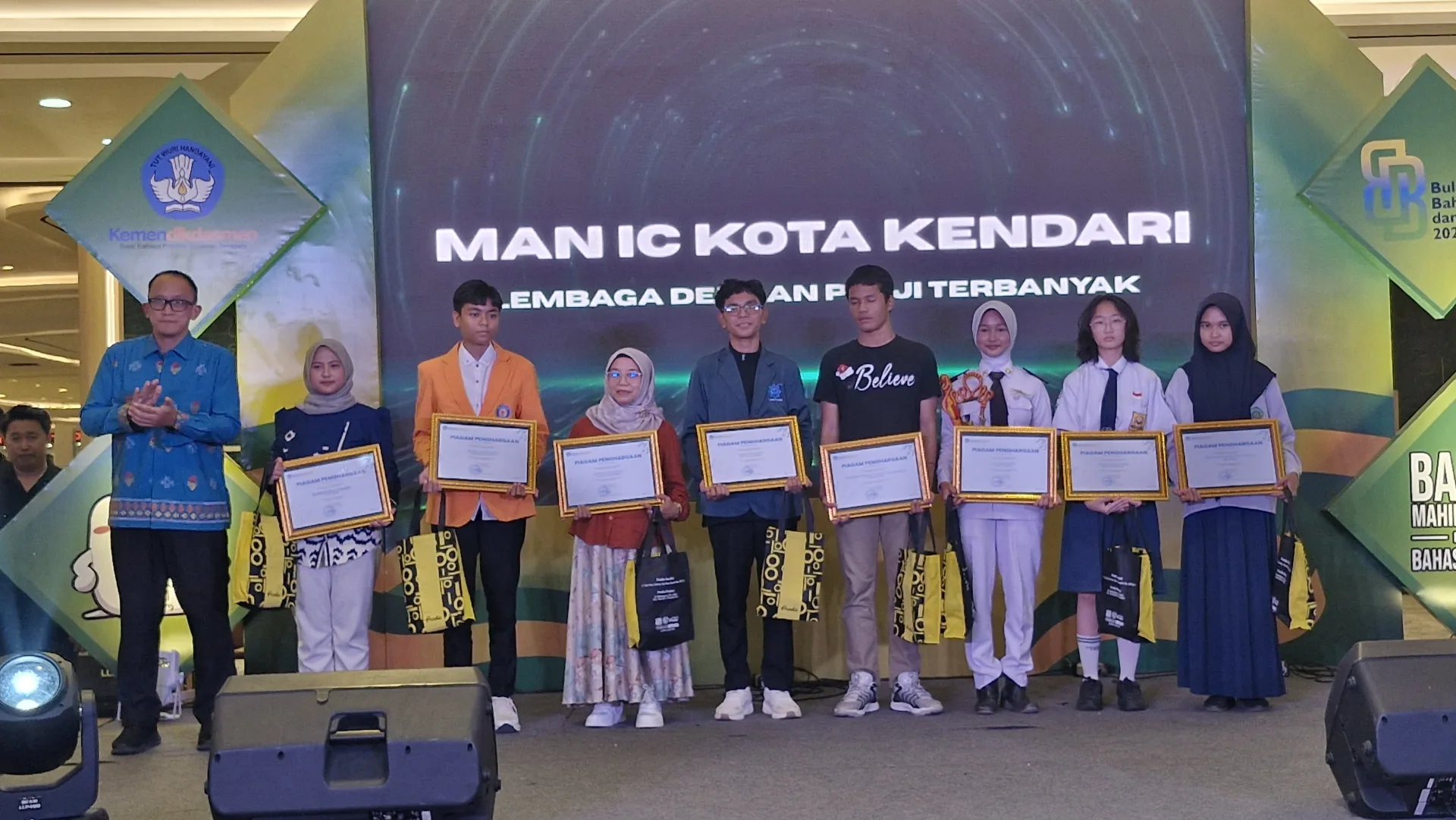 Murid MAN IC Kota Kendari Ukir Prestasi Tingkat Provinsi melalui UKBI Adaptif 2026