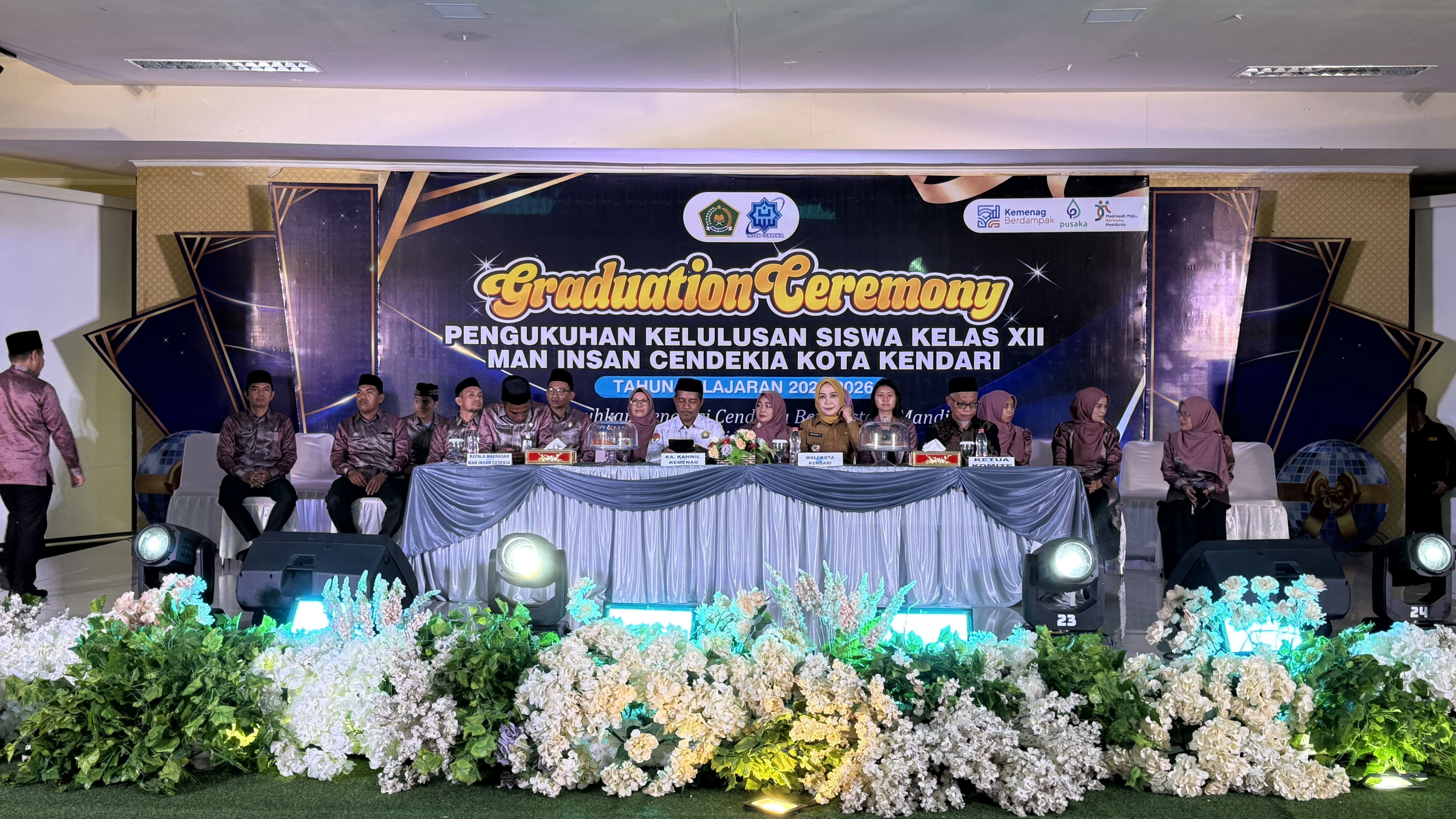 Momen Haru dan Bangga, MAN Insan Cendekia Kota Kendari Kukuhkan Alumni Angkatan VIII Tahun Pelajaran 2025/2026